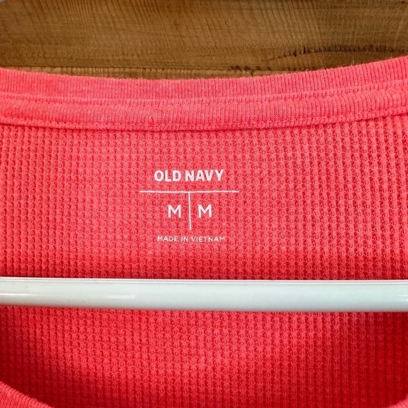 Old Navy Thermal Pajama Top Size Medium - Picture 9 of 9